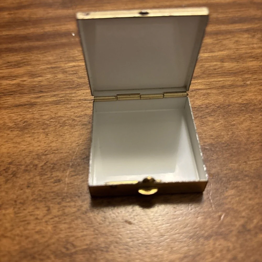 Vintage Gold Tone Pill Box with Floral Design Mini - Picture 4 of 6